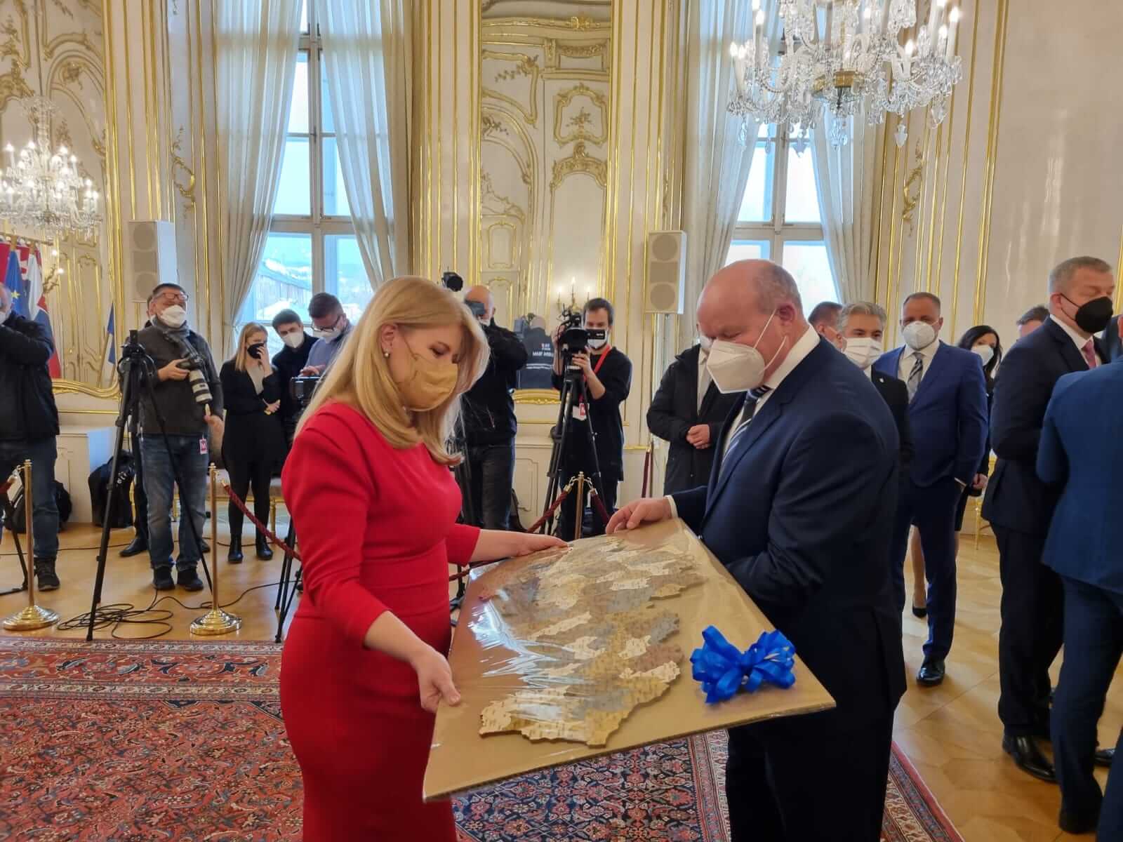 Slovakian maakartta Slovakian presidentille