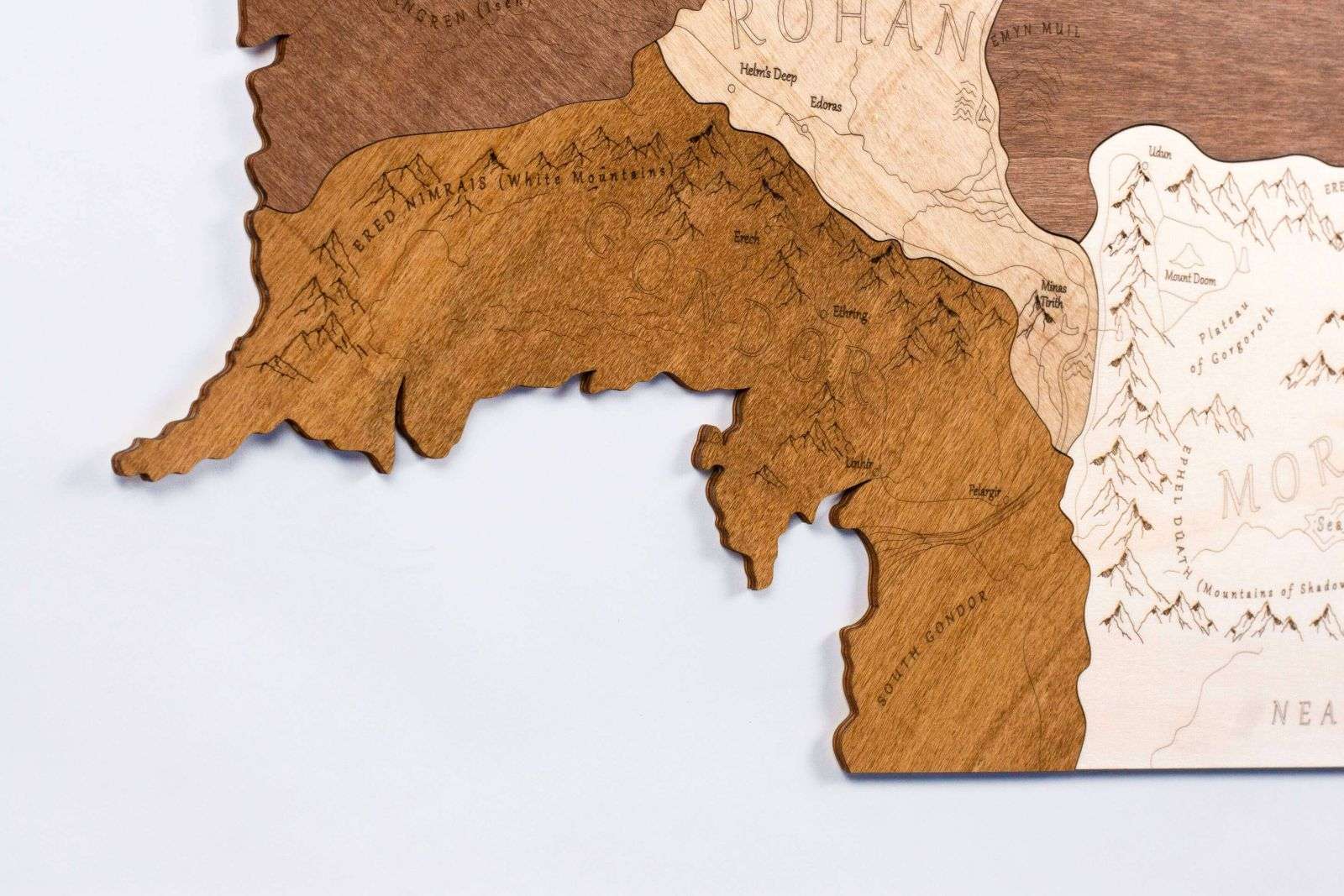 Karte von Mittelerde aus Holz