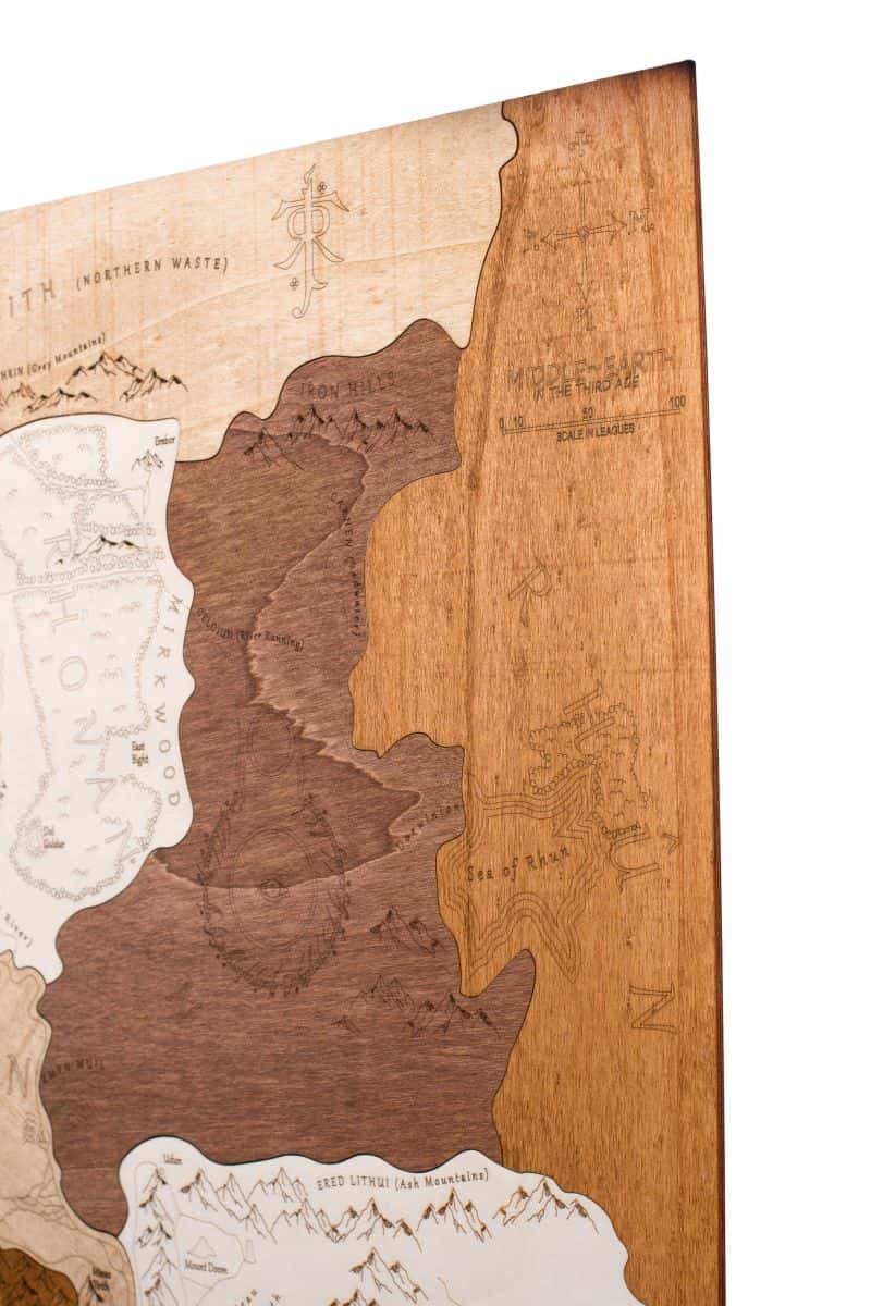 Karte von Mittelerde aus Holz