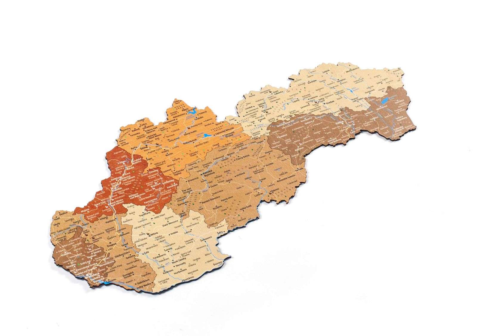 Vollfarbige Holzkarte der Slowakei