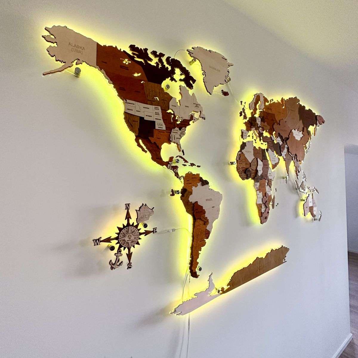 LEDバックライト付き3D木製世界地図