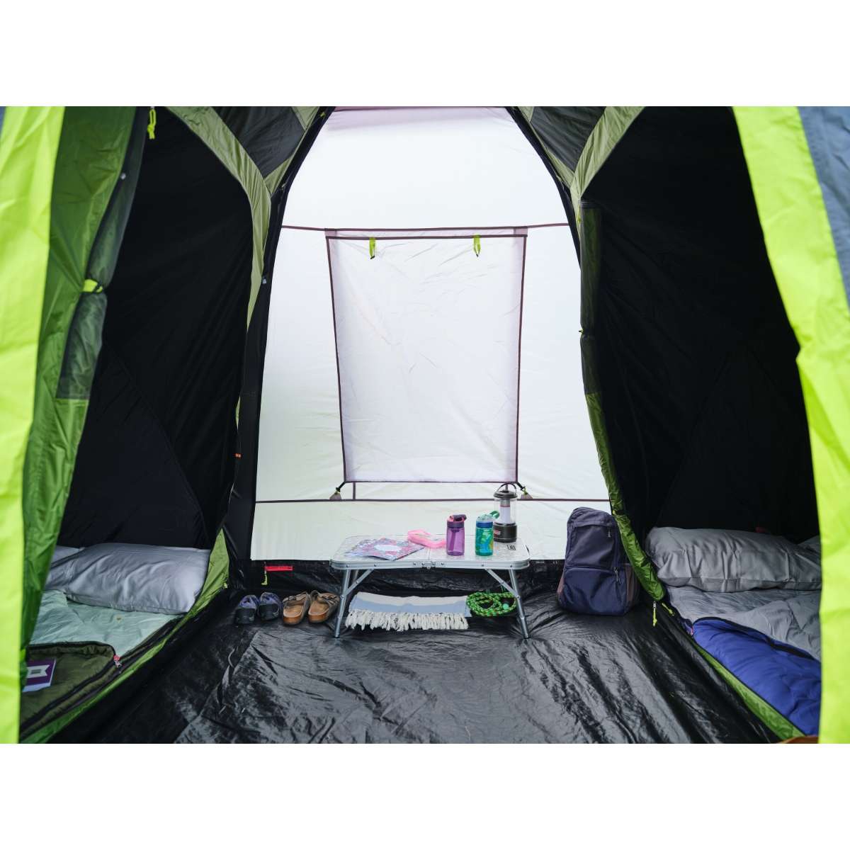 Coleman Spruce Falls 4 BlackOut — tente familial pour 4 personnes