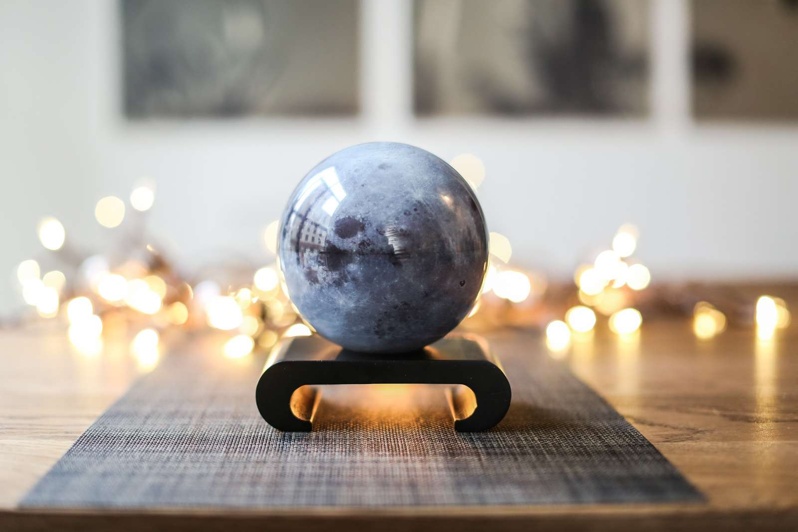 MOVA Moon Självroterande jordglob