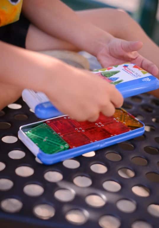 Magna-Tiles microMAGS cestovný set 26 dielikov