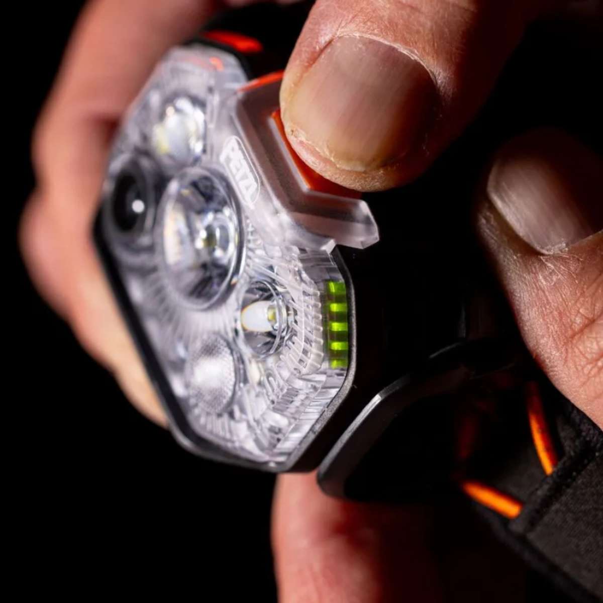 Lanterna frontală Petzl Swift RL Classic (2026)