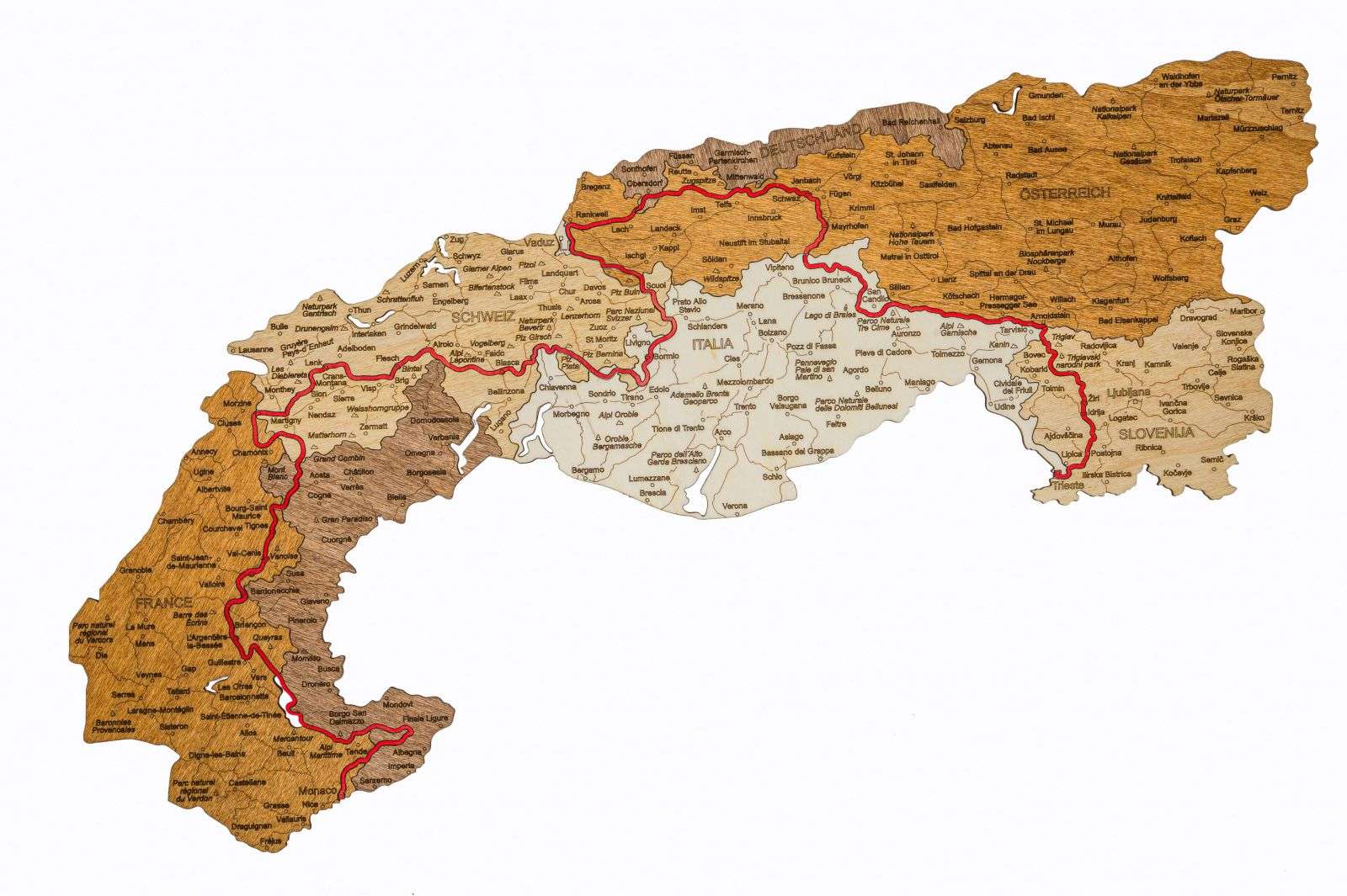 Hölzerne Karte der Via Alpina