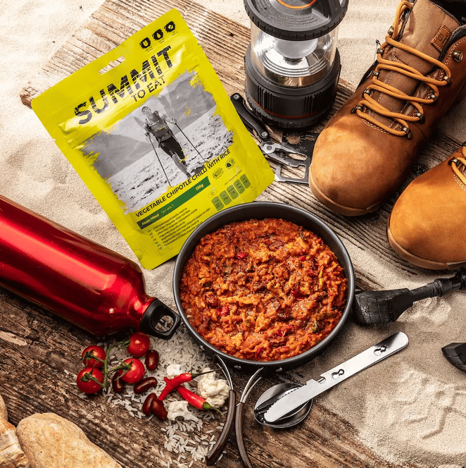 Huippukokouksessa syödä vihannesten Chipotle Chili riisin kanssa