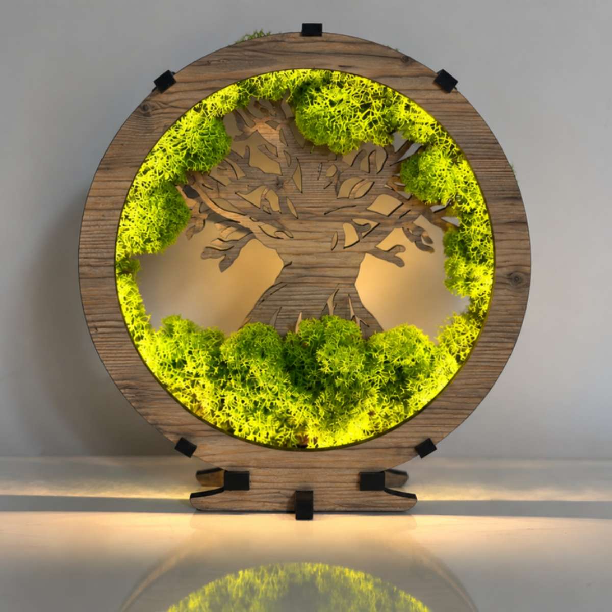 Houten LED-lamp „Mos en boom“ 20×22 cm