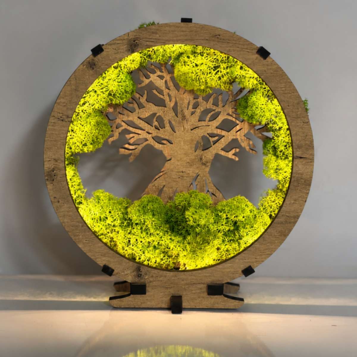 Houten LED-lamp „Mos en boom“ 20×22 cm