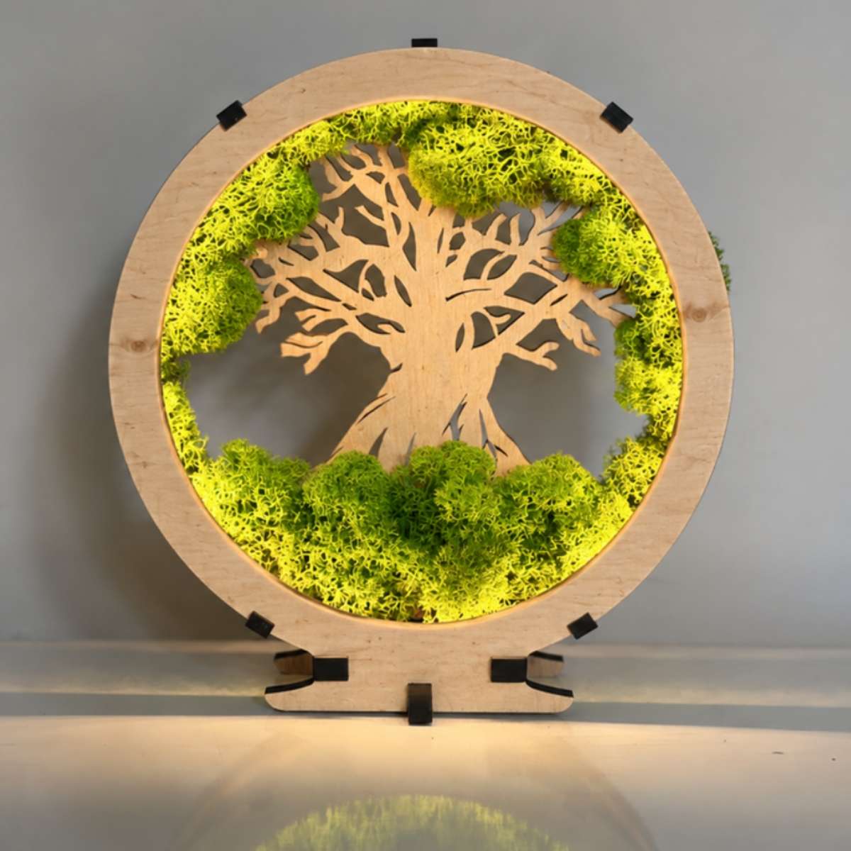 Houten LED-lamp „Mos en boom“ 20×22 cm
