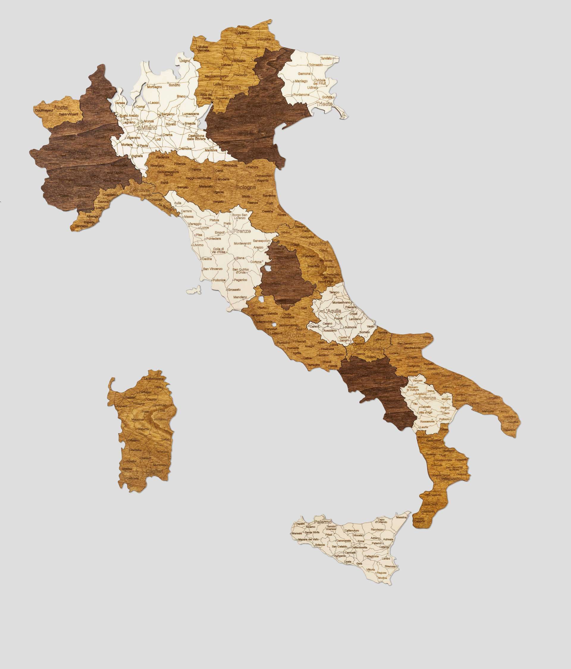 Hölzerne Landkarte von Italien