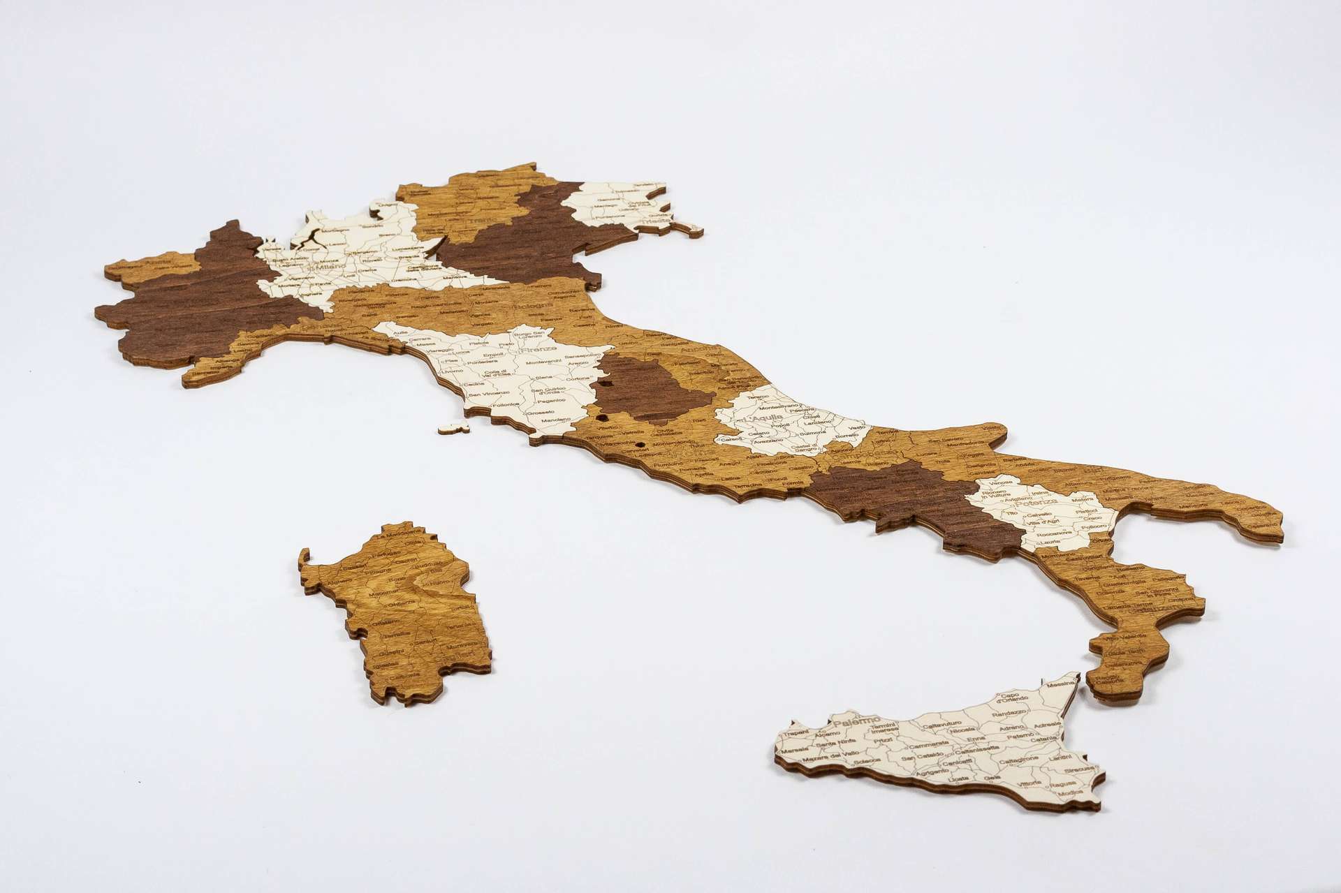Hölzerne Landkarte von Italien