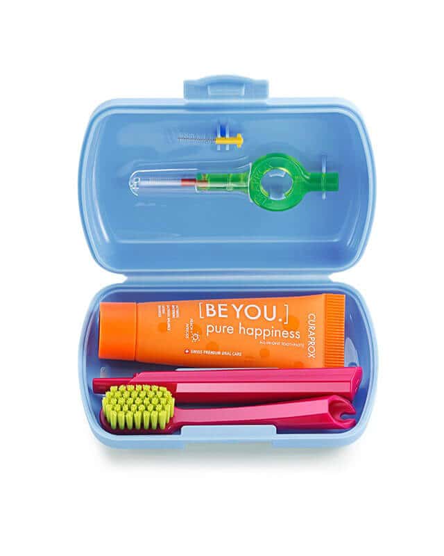 Curaprox Travel Set zubná kefka + CPS medzizubné kefky 2 ks + zubná pasta 10 ml