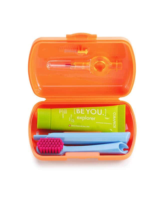 Curaprox Travel Set zubná kefka + CPS medzizubné kefky 2 ks + zubná pasta 10 ml