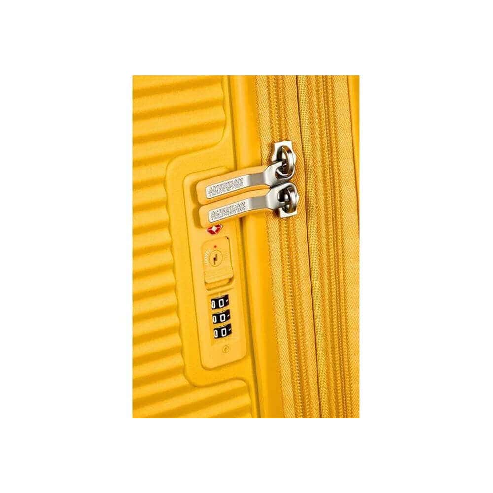 American Tourister SoundBox Spinner 55 EXP matkalaukku American Tourister SoundBox Spinner 55 EXP matkalaukku