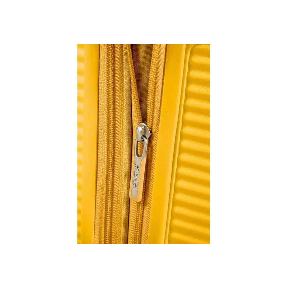 American Tourister SoundBox Spinner 55 EXP matkalaukku American Tourister SoundBox Spinner 55 EXP matkalaukku