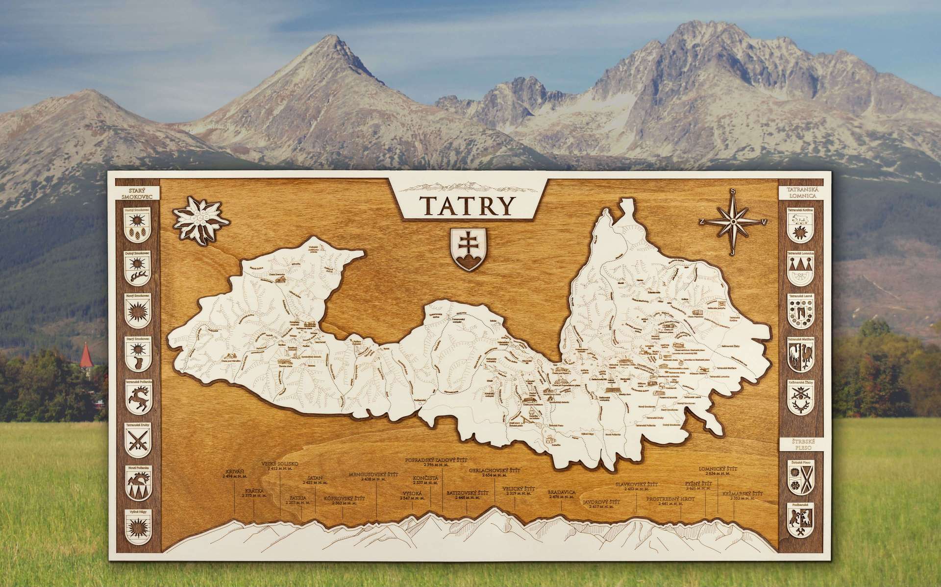 タトラ山脈の木製地図 - 額縁に入ったタトラ山脈