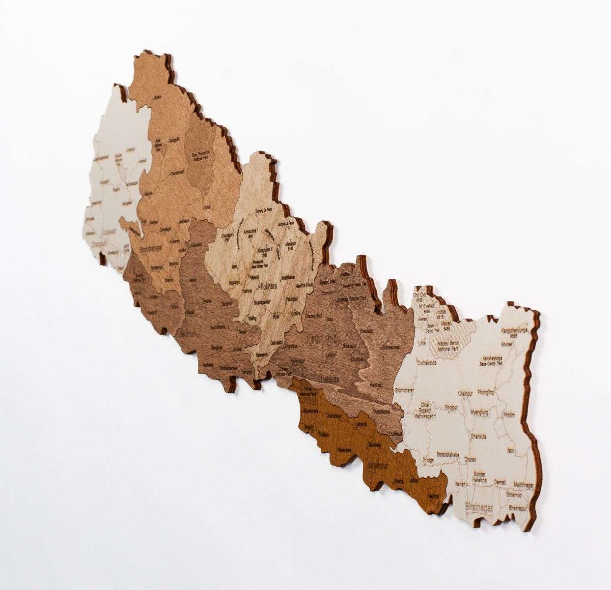 Drevená mapa Nepálu