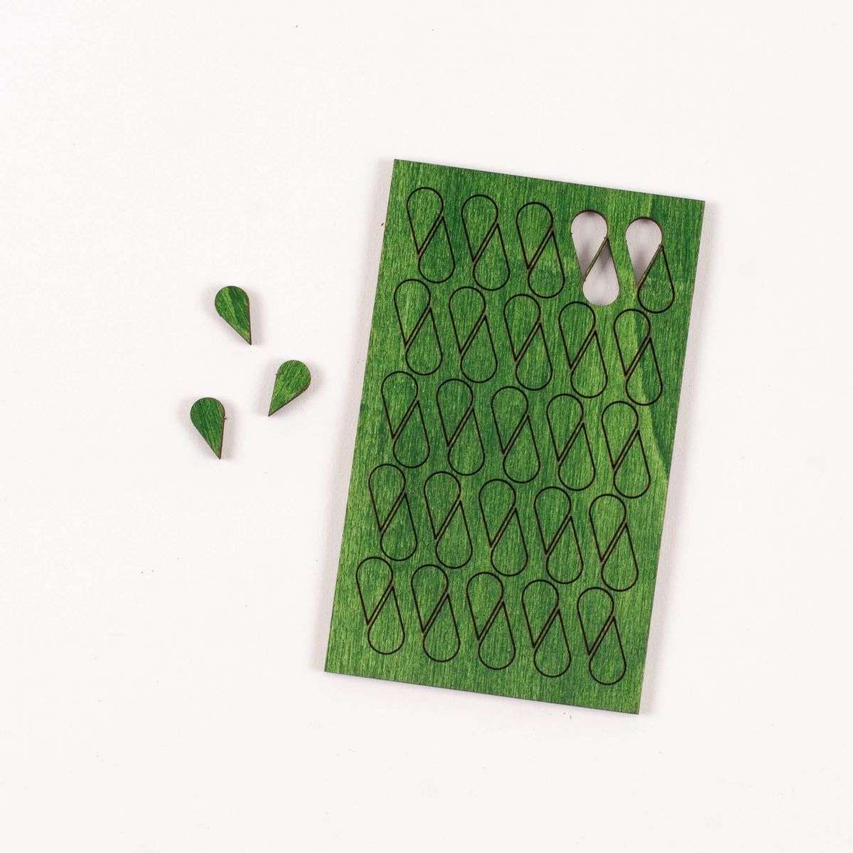 Wooden Map Markers Stickable – Set of 50 (Various Colors)