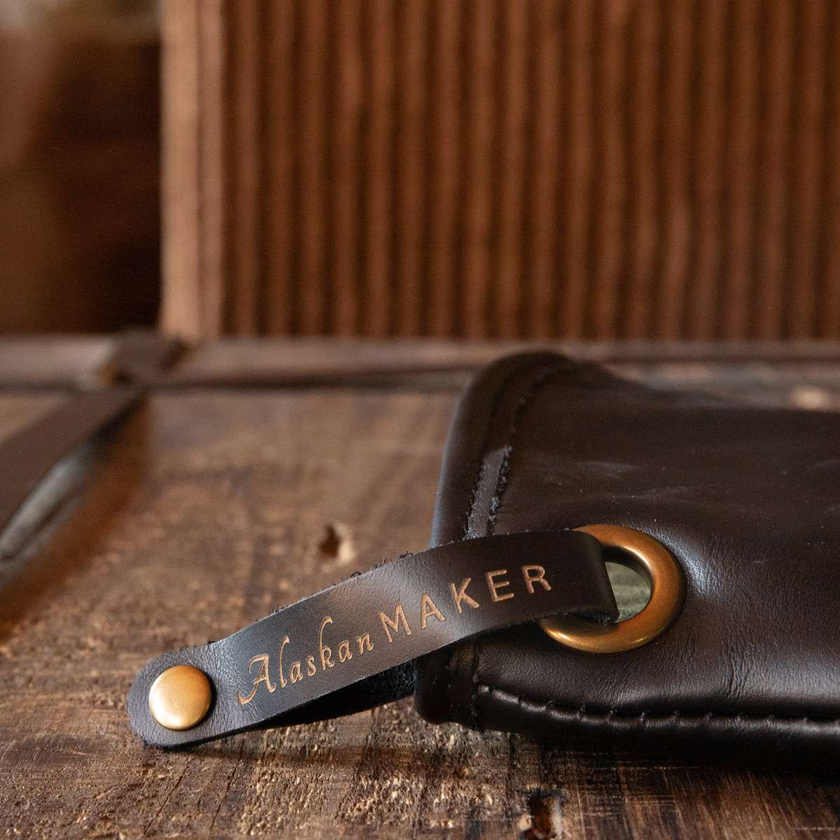 Alaskan Maker DEFENDER BBQ gant