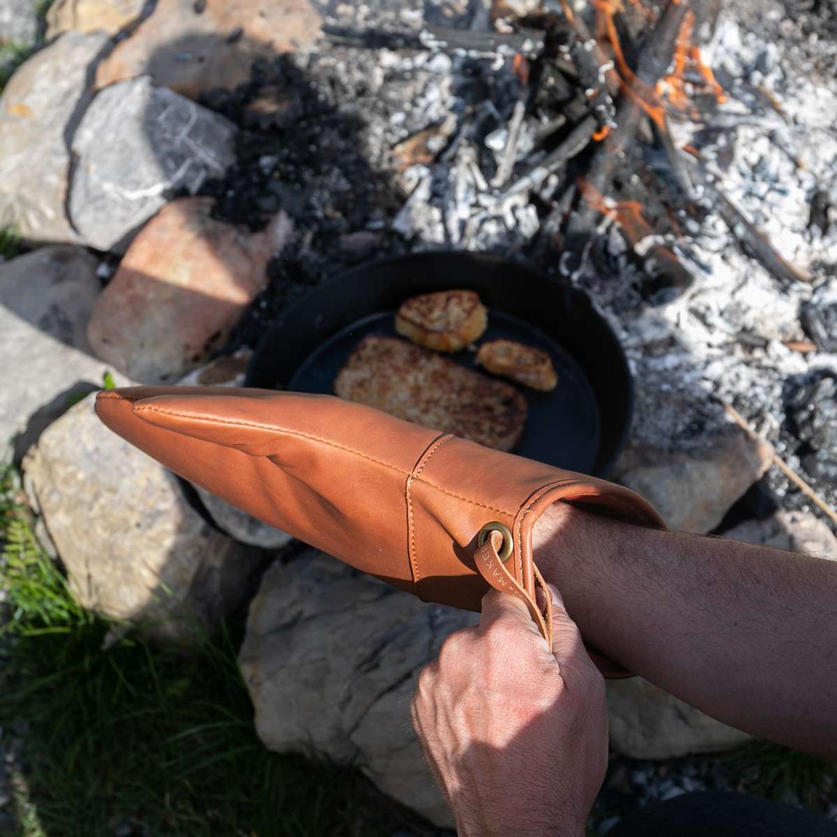 Alaskan Maker DEFENDER BBQ gant