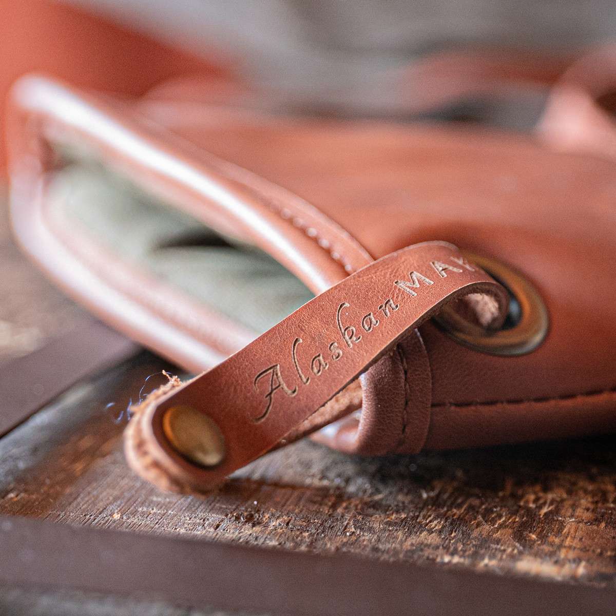 Alaskan Maker DEFENDER BBQ gant