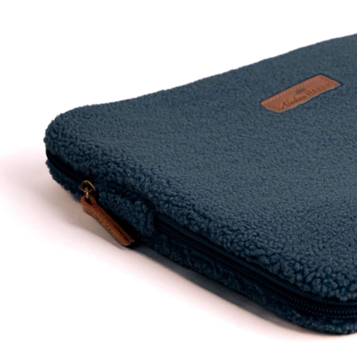 Alaskan Maker SHERPA laptop sleeve