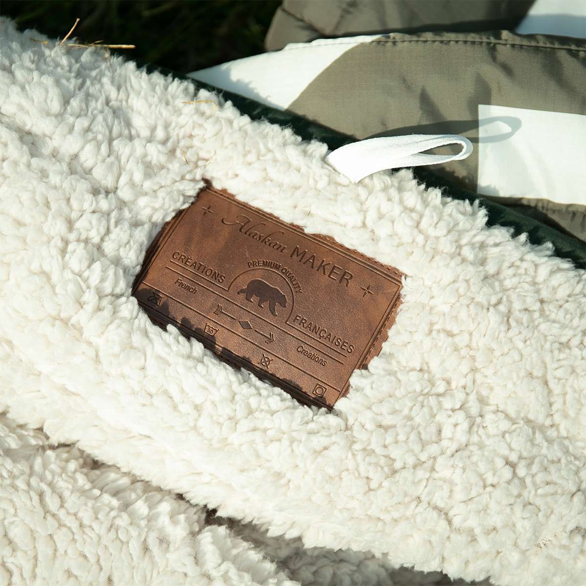 Комплект от одеяло и възглавница за пътуване TRAVELER от Alaskan Maker