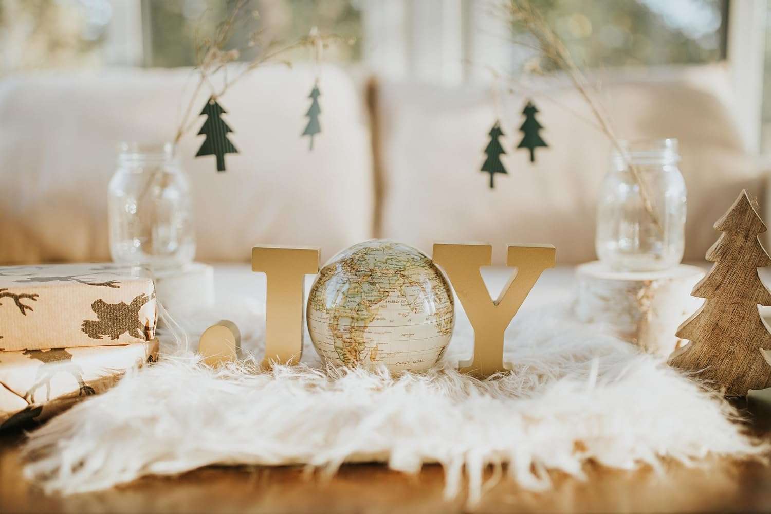 MOVA Antiqued High Gloss Map Self Spinning Globe