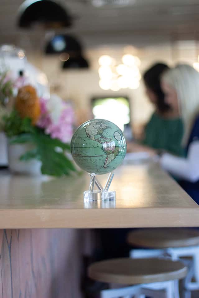 MOVA Glob magnetic verde antic