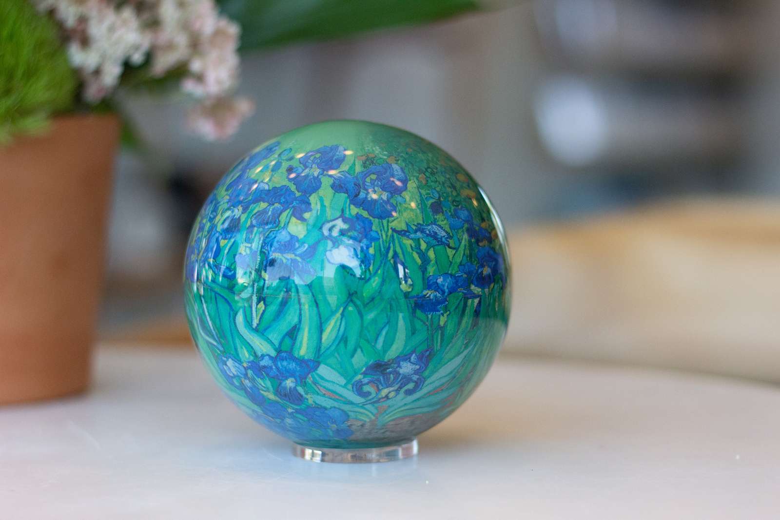 MOVA Van Gogh Irises Self Spinning Globe