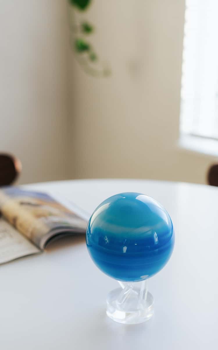 MOVA Uranus Magnetic Globe