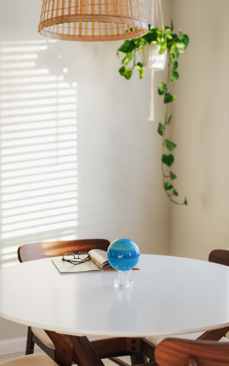 MOVA Uranus Magnetic Globe