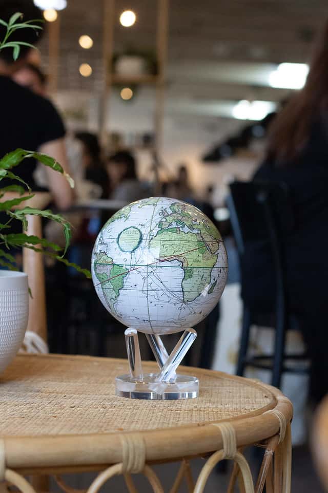 MOVA Globe White Antique Terrestrial magnetic globe