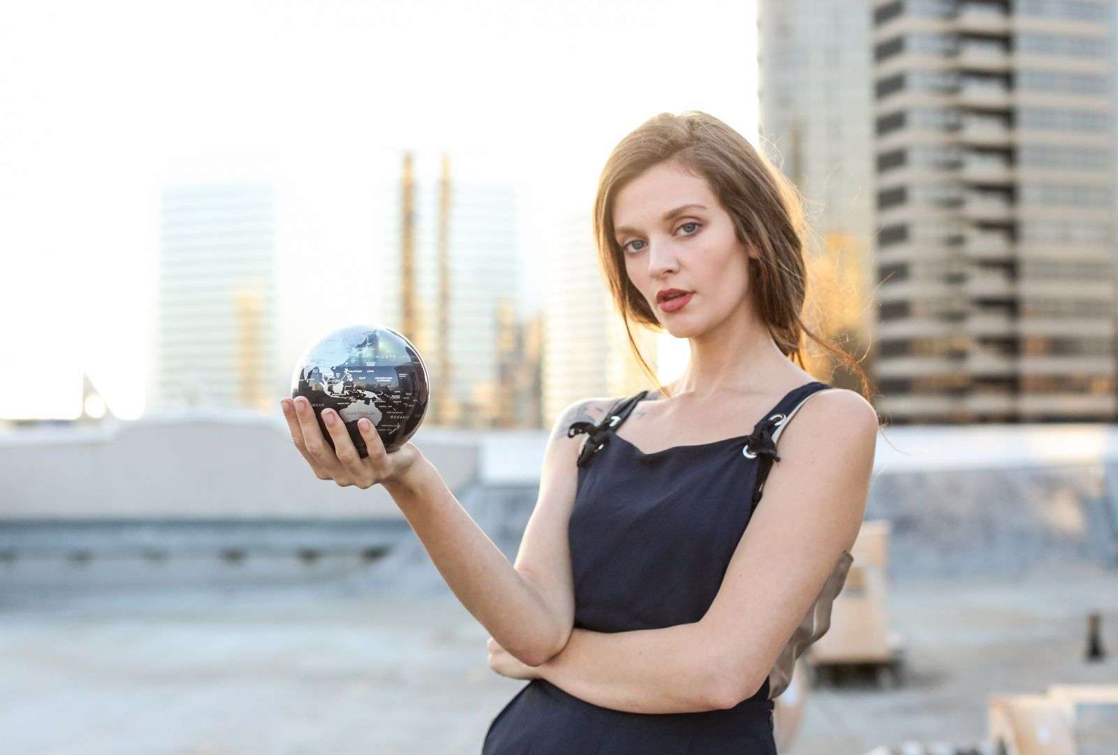 Mova Metallic Black and Silver Self Spinning Globe