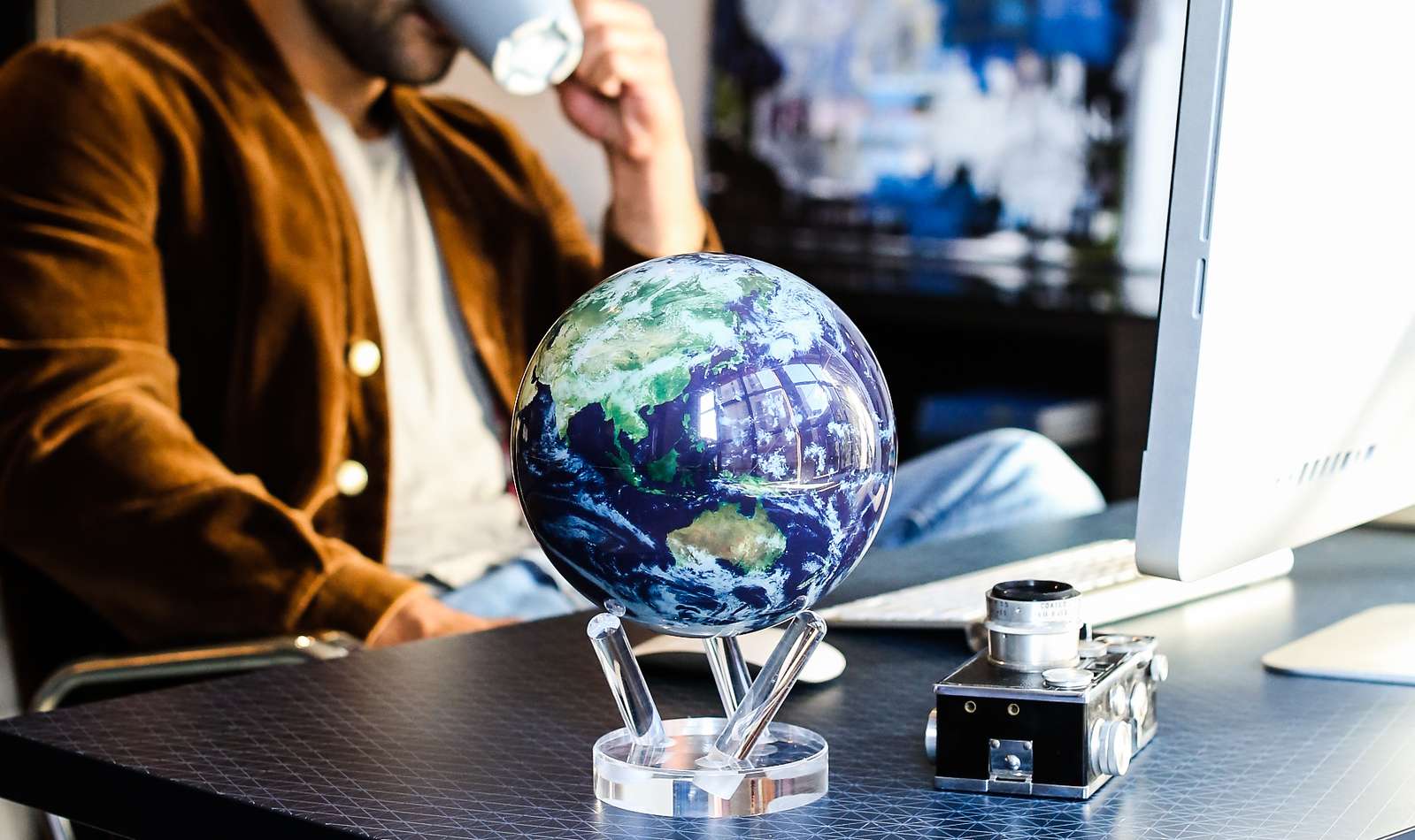 MOVA Earth with Clouds Self Rotating Globe