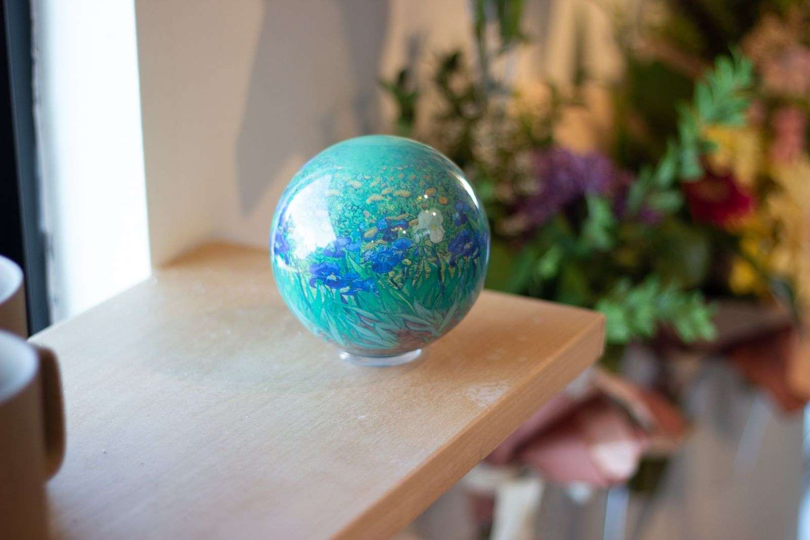 MOVA Van Gogh Irises Self Spinning Globe