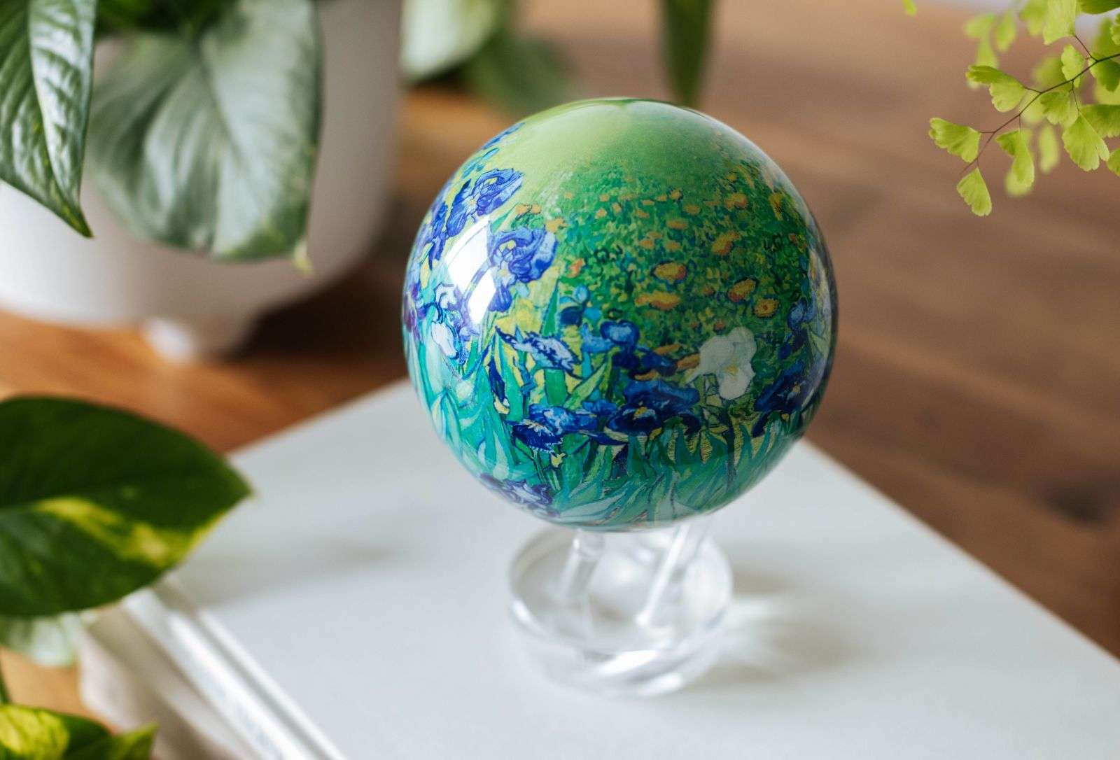 MOVA Van Gogh Irises Self Spinning Globe
