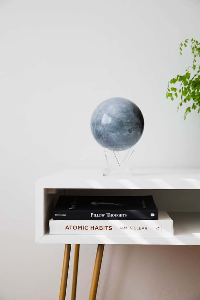 Αυτοπεριστρεφόμενη σφαίρα MOVA Moon