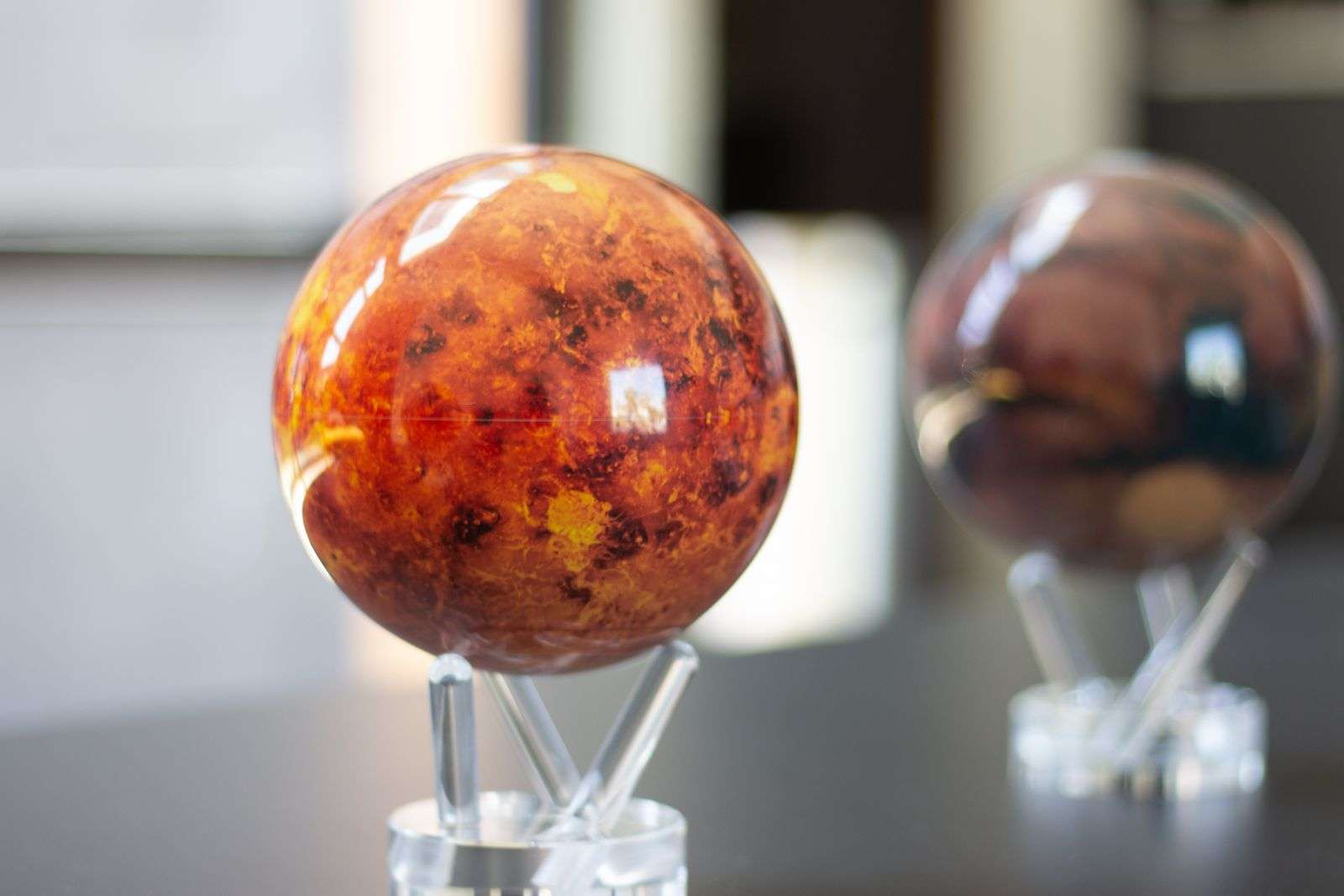 MOVA Venus Self Spinning Globe