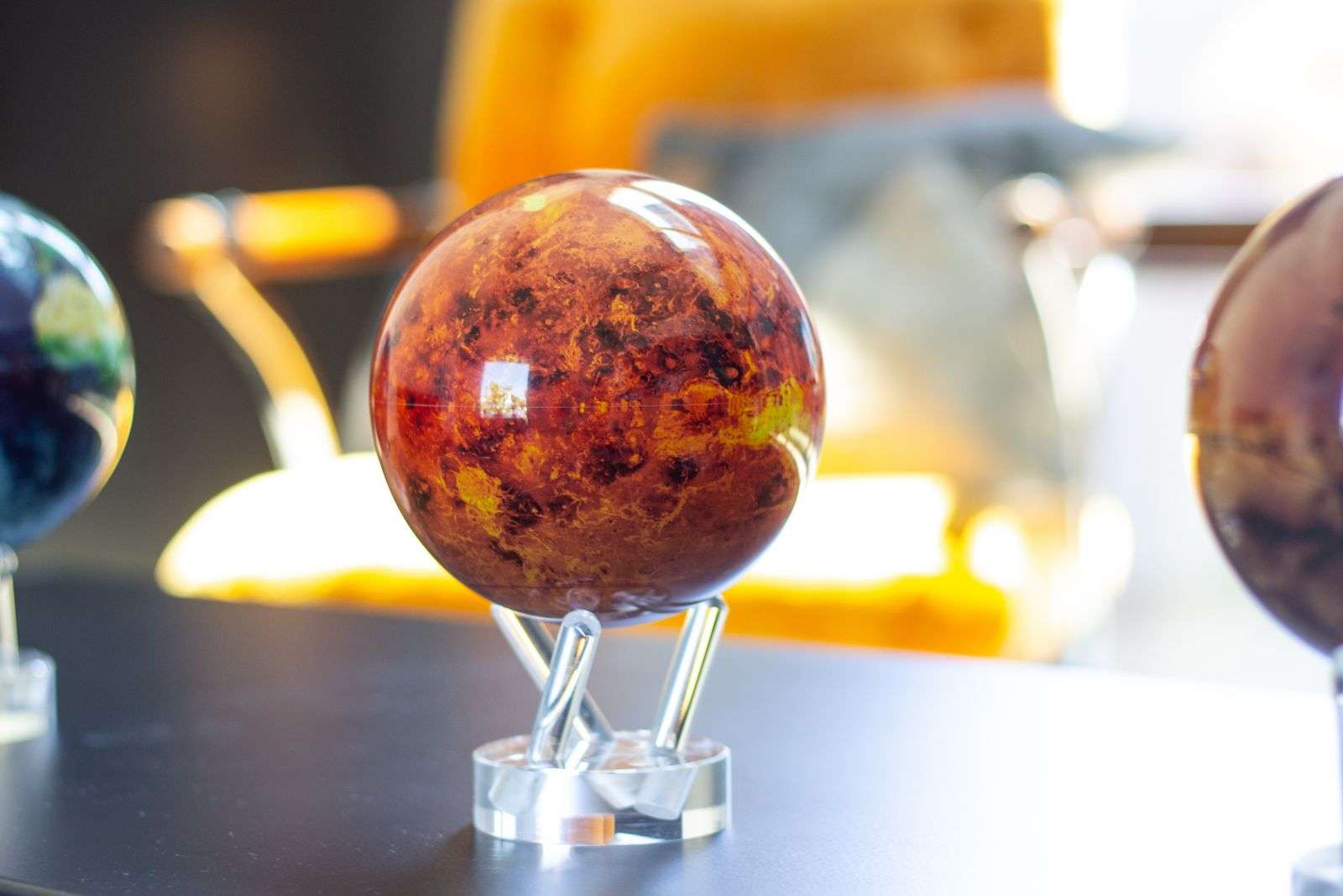 MOVA Venus Self Spinning Globe