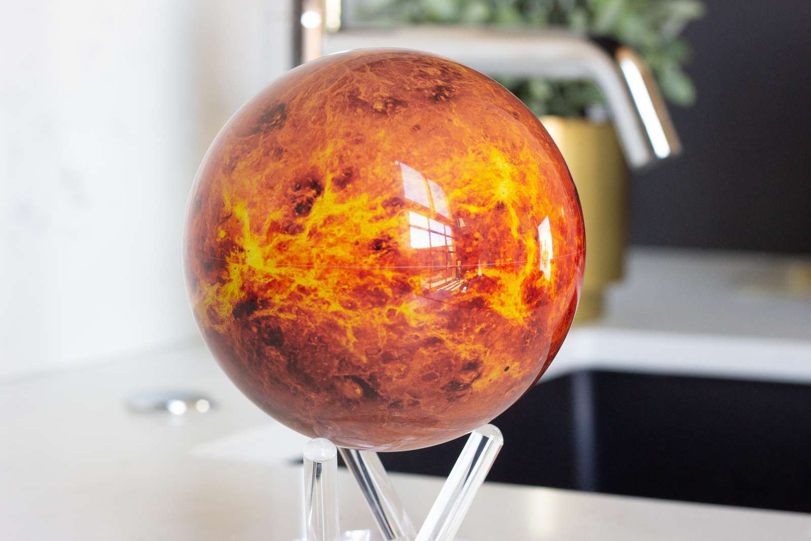 MOVA Venus Self Spinning Globe