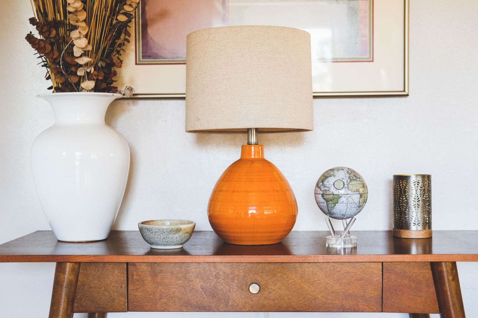 MOVA Globe White Antique Terrestrial magnetic globe