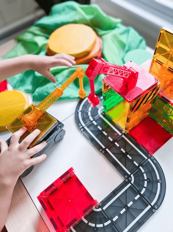 Magna-Tiles Builder Magnetni gradbeni set z 32 deli