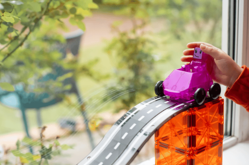 Magna-Tiles Downhill Duo 40-Piece Set Magnetic Kit