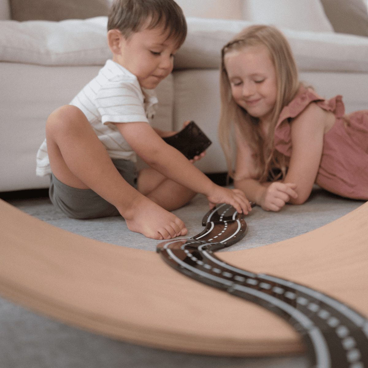 Magna-Tiles Roads 12-Piece Set