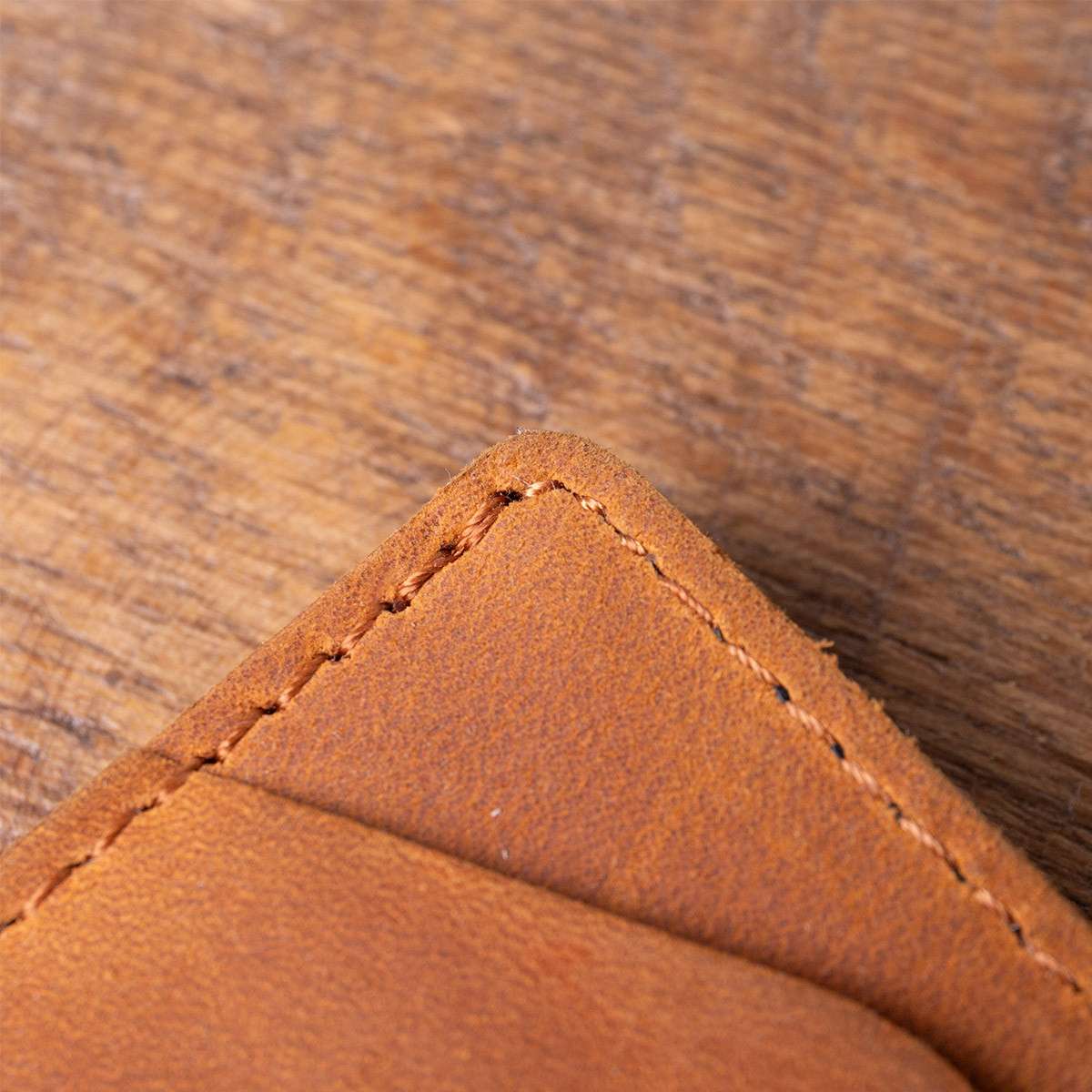 Alaskan Maker BROOKS ultra tanki kožni etui za kartice