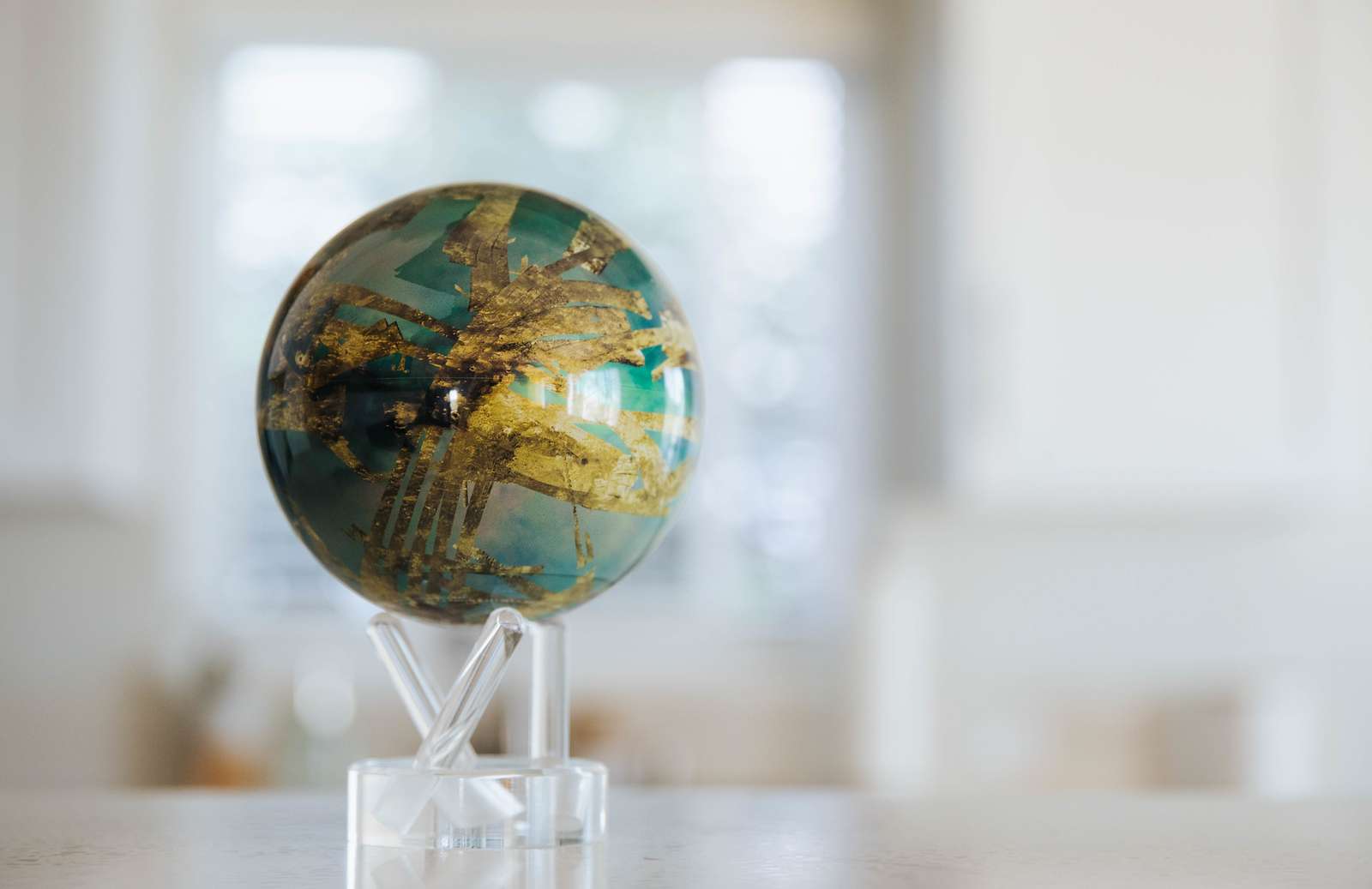 MOVA Titan self-rotating globe