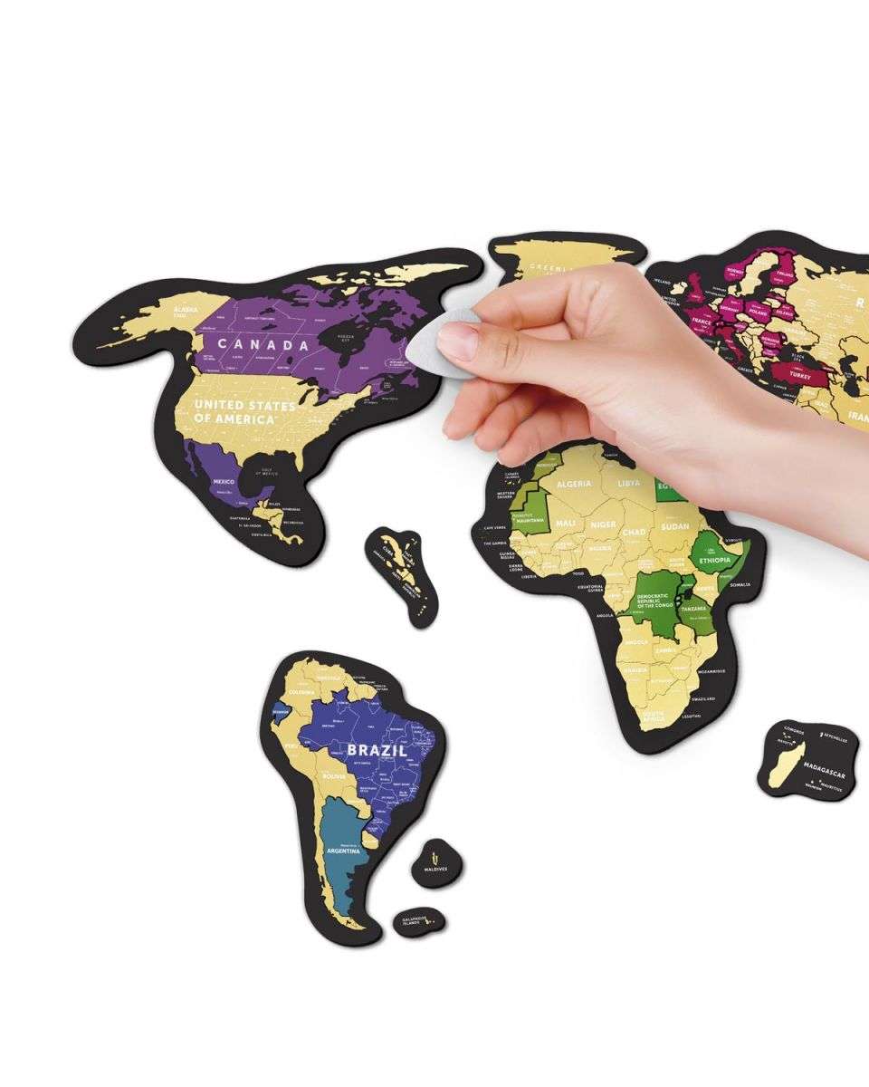 Magnetic World Scratch off Travel Map