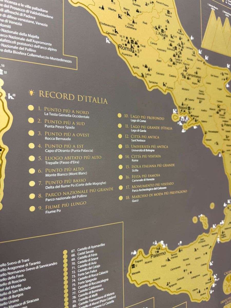 Scratch map of Italy